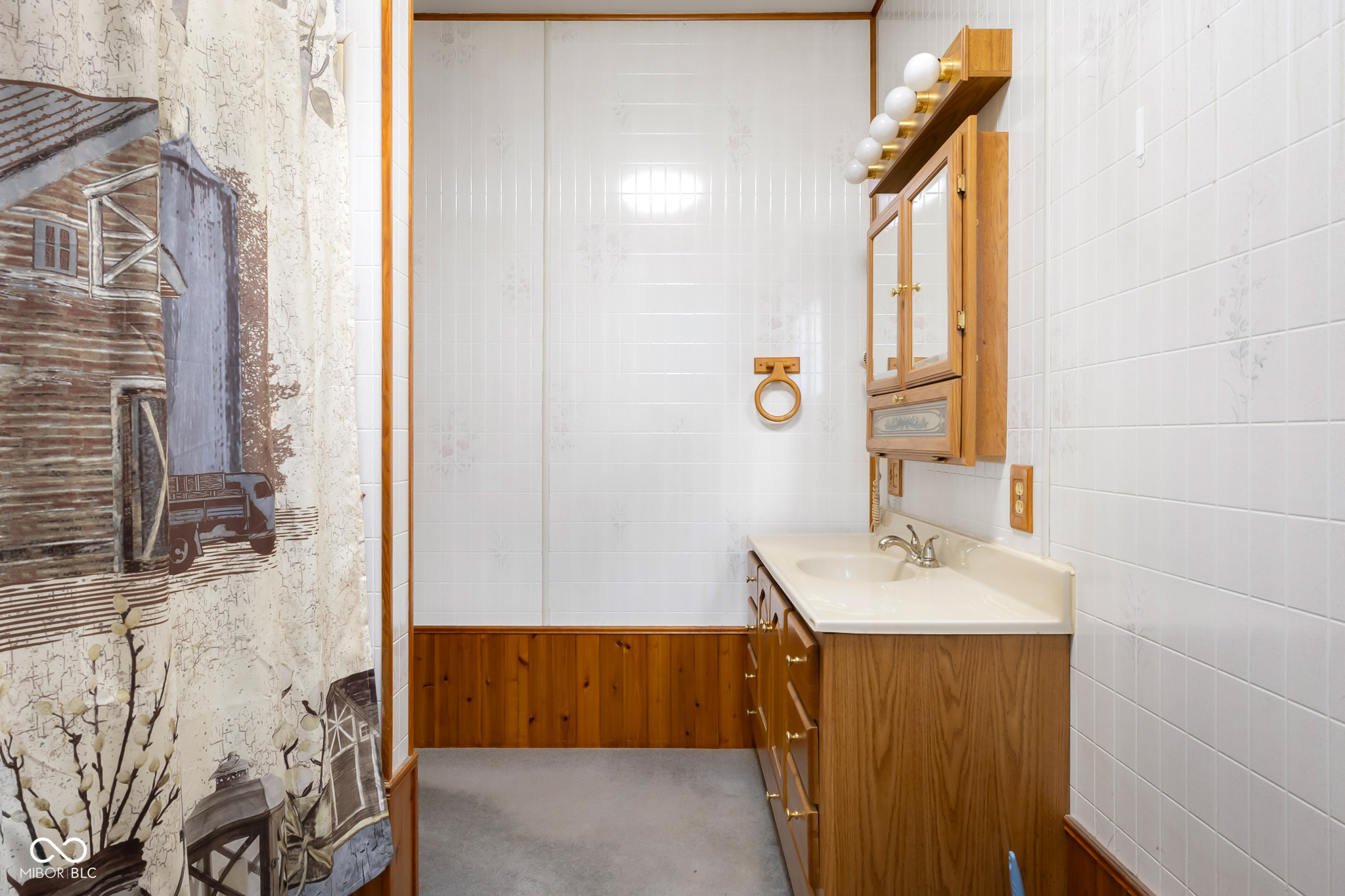 4725 South 250 East Columbus, IN 47201 - Photo 22 of 46