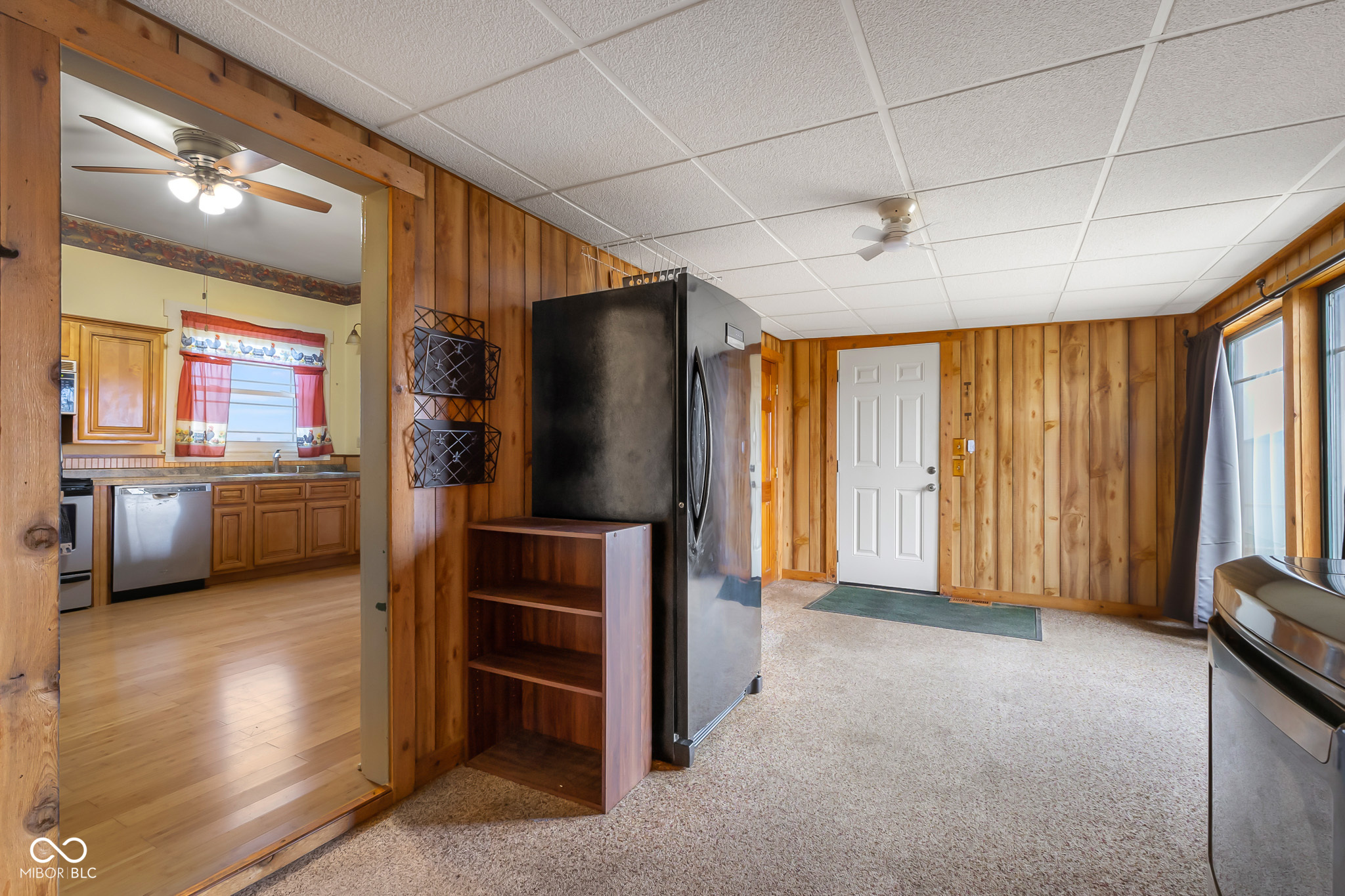 4725 South 250 East Columbus, IN 47201 - Photo 23 of 46