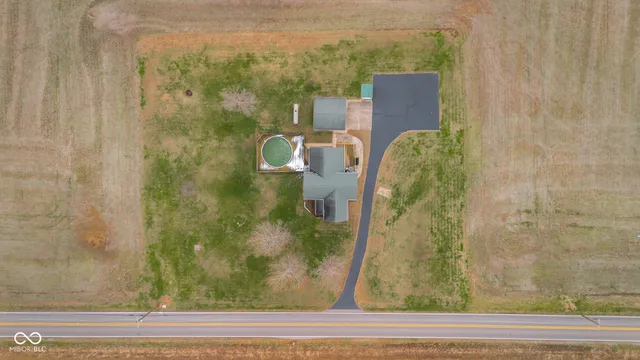 $230,000 | 4725 South 250 East, Columbus, IN 47201