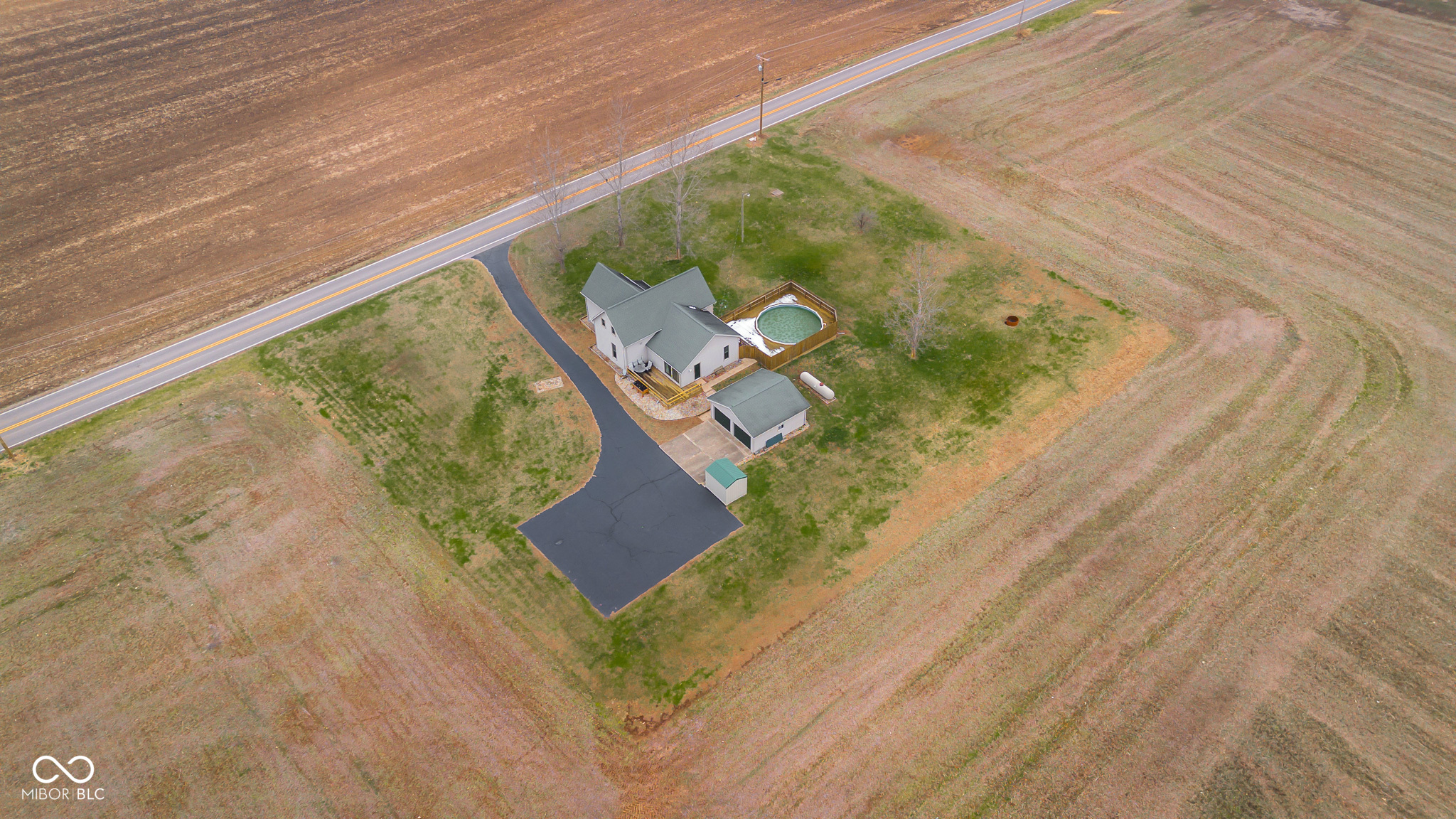 4725 South 250 East Columbus, IN 47201 - Photo 4 of 46