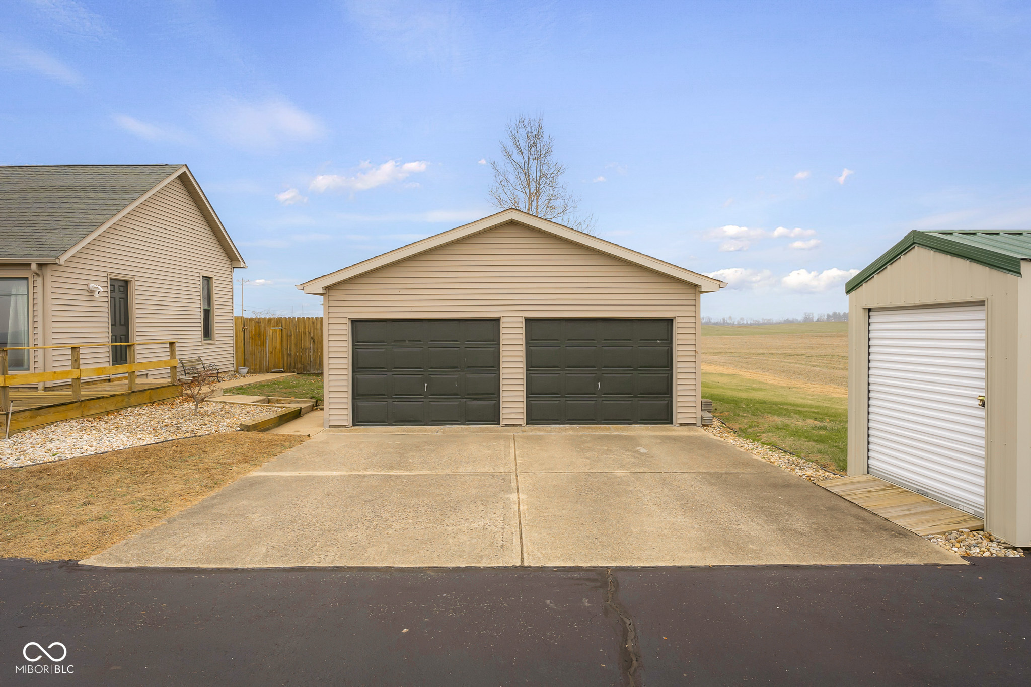 4725 South 250 East Columbus, IN 47201 - Photo 41 of 46
