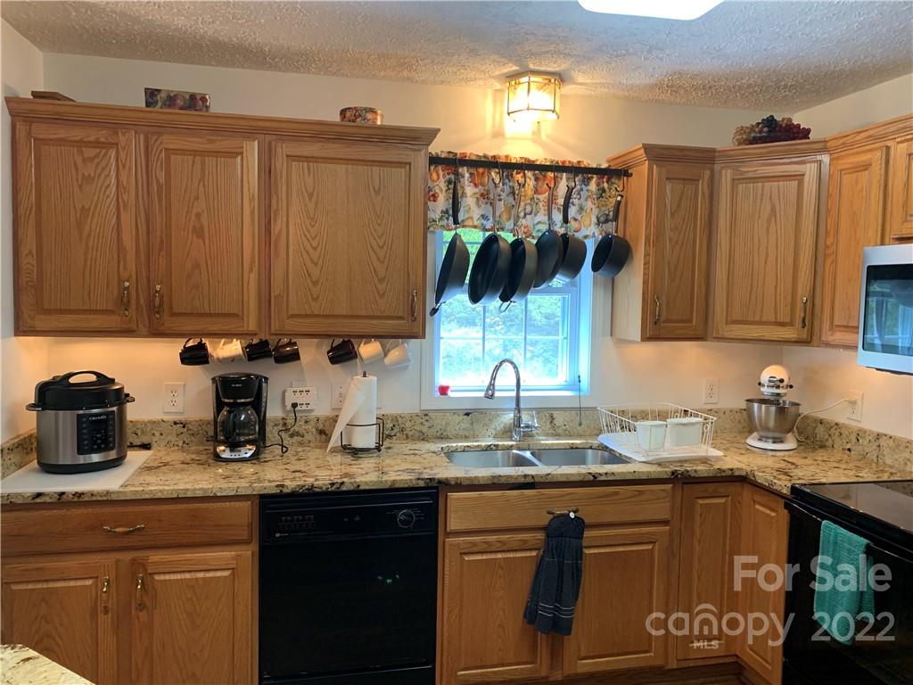 2635 Lytle Mountain Road Marion, NC 28752 - Photo 12 of 44 Gallery Image 12
