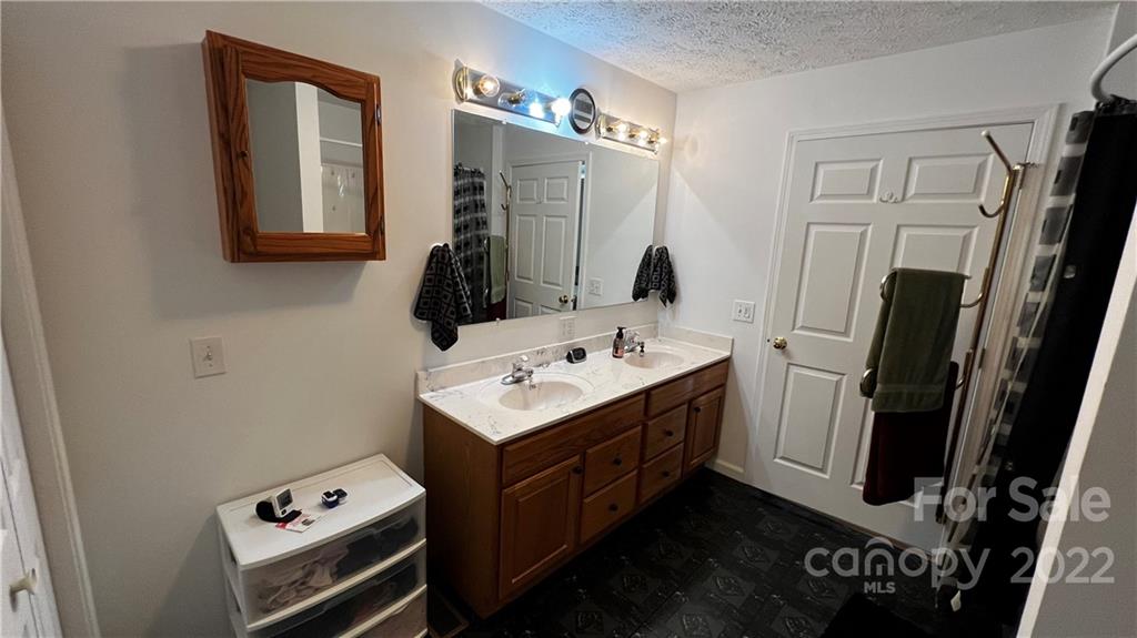 2635 Lytle Mountain Road Marion, NC 28752 - Photo 15 of 44 Gallery Image 15