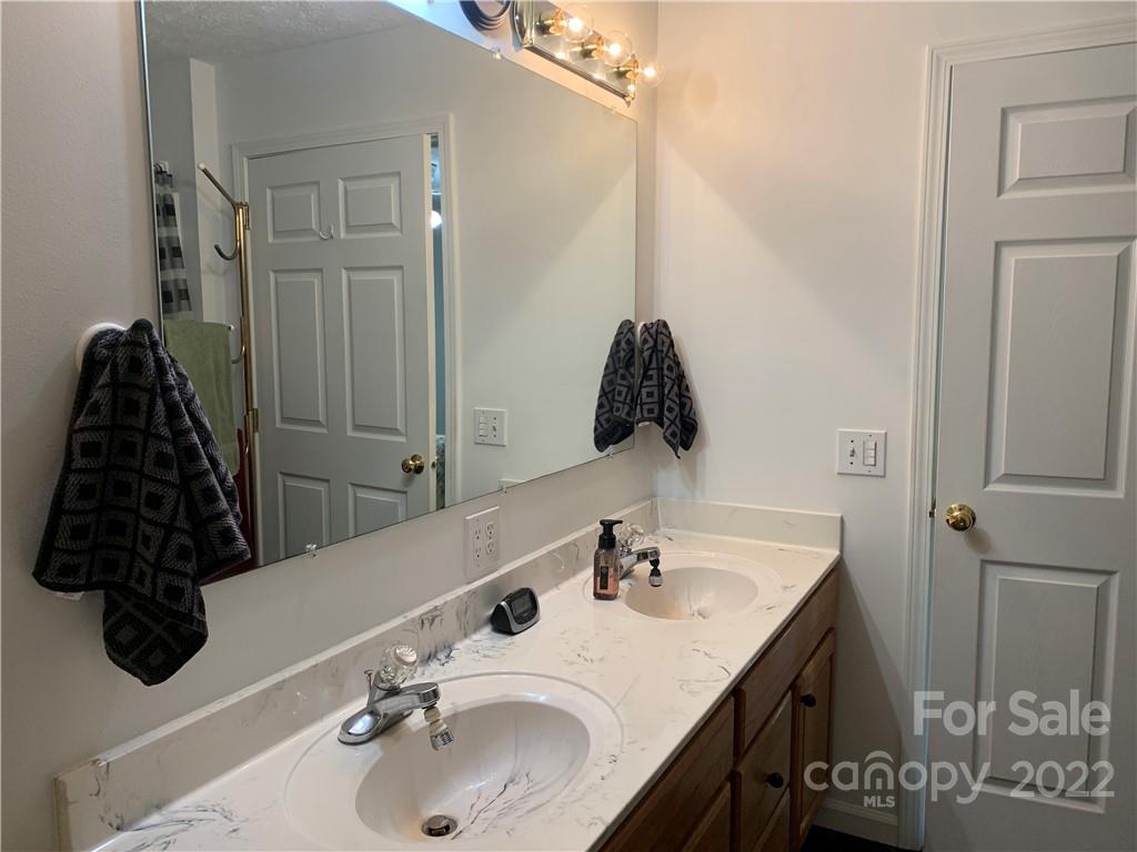 2635 Lytle Mountain Road Marion, NC 28752 - Photo 16 of 44 Gallery Image 16