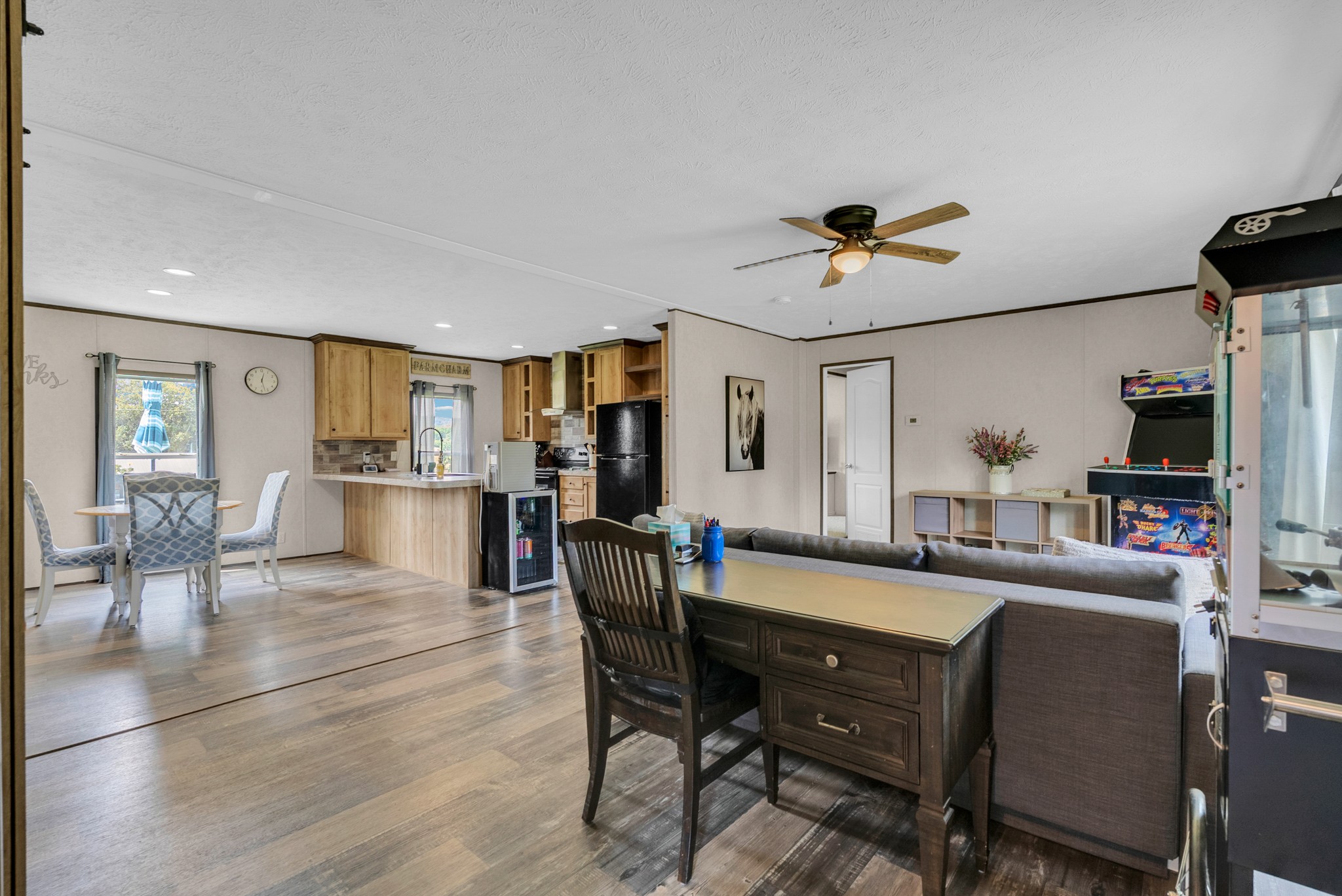 175 Lone Oak Drive Rickman, TN 38580 - Photo 9 of 37 a dining room with furniture and window