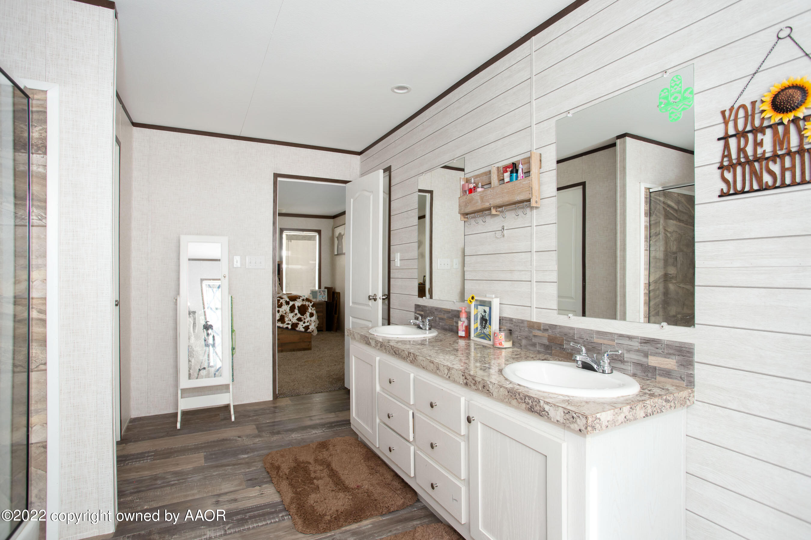 8615 North Parsley Road Amarillo, TX 79108 - Photo 14 of 26 Master Bathroom 1