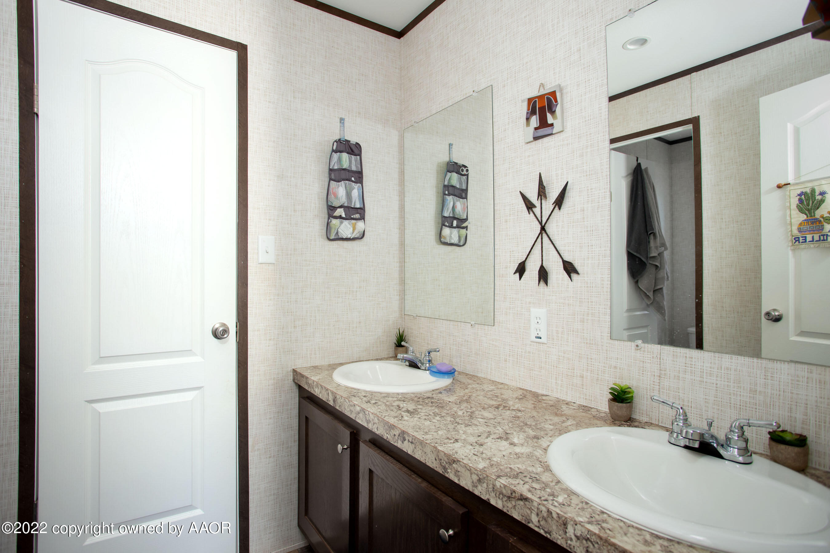 8615 North Parsley Road Amarillo, TX 79108 - Photo 23 of 26 Bathroom 3