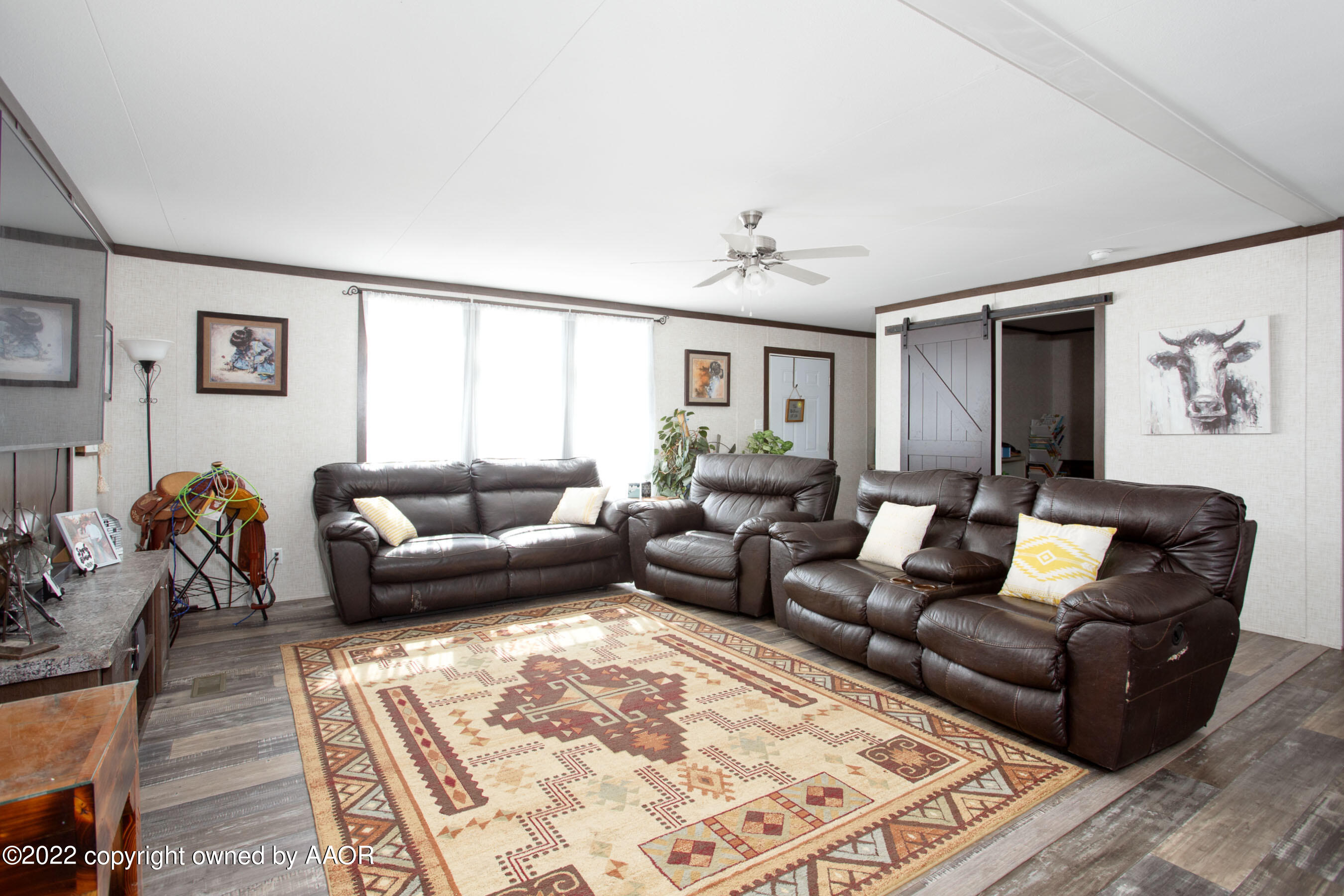 8615 North Parsley Road Amarillo, TX 79108 - Photo 4 of 26 Living Room 1