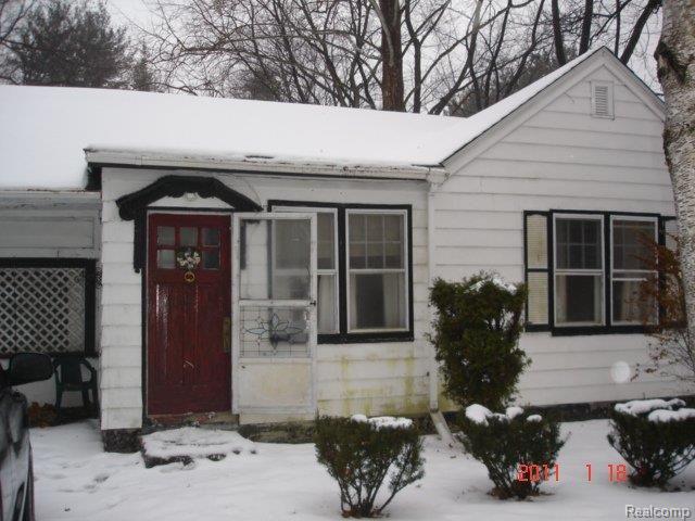 25601 Code Road Southfield, MI 48033 - Photo 2 of 14 DSC07896