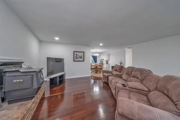 $549,000 | 2367 Ponderosa Road, Rescue, CA 95672