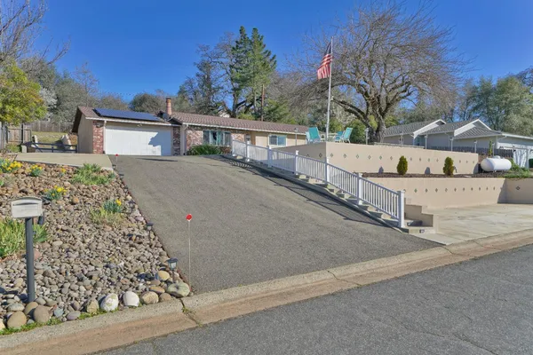 $549,000 | 2367 Ponderosa Road, Rescue, CA 95672