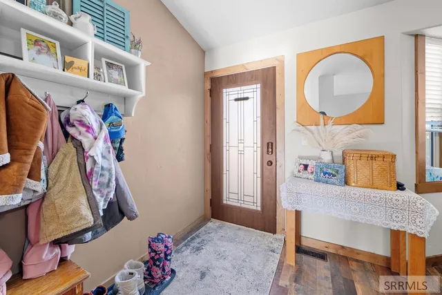 $448,000 | 2300 East Hailey Avenue, Idaho Falls, ID 83401