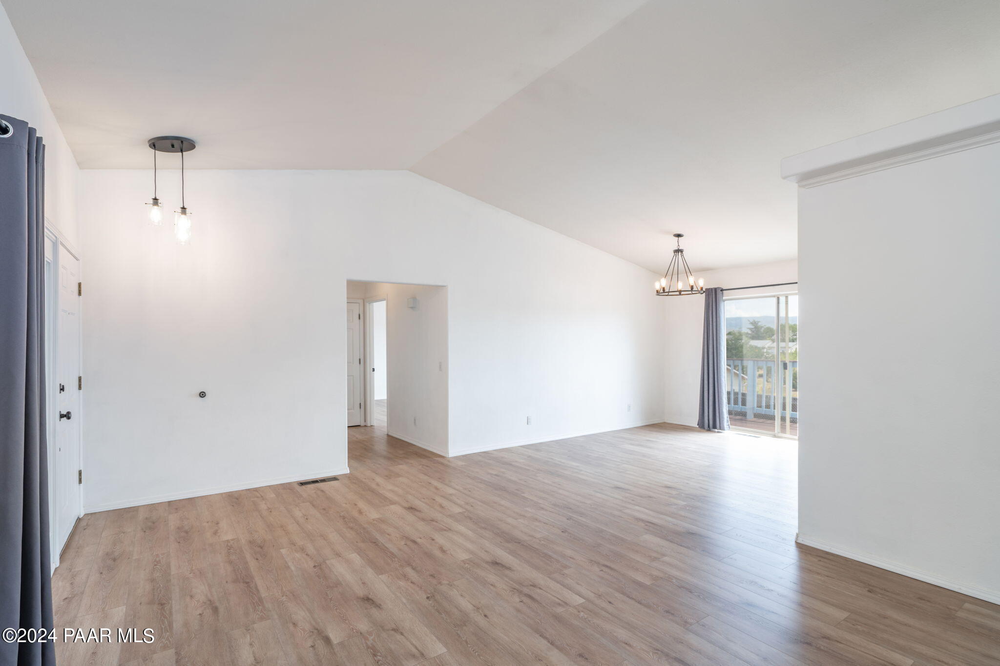 5069 North Long Rifle Road Prescott Valley, AZ 86314 - Photo 5 of 27 3-web-or-mls-5069-n-long-rifle-rd