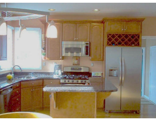 89 Gavins Pond Road Sharon, MA 02067 - Photo 3 of 20 Gallery Image 3