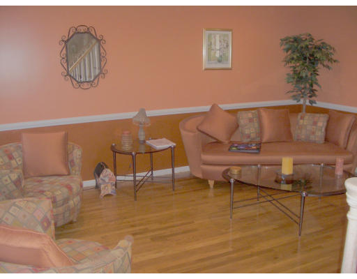 89 Gavins Pond Road Sharon, MA 02067 - Photo 5 of 20 Gallery Image 5