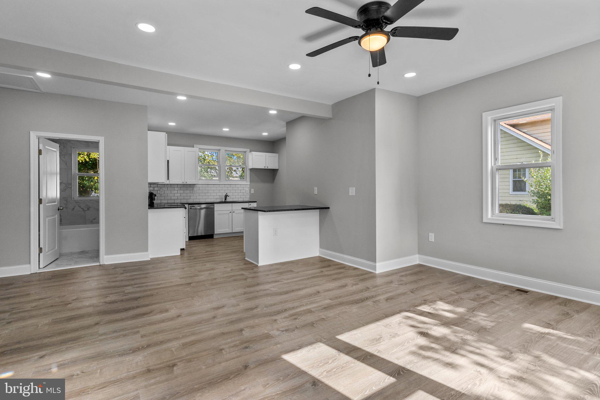 1315 Main Avenue Croydon, PA 19021 - Photo 4 of 30