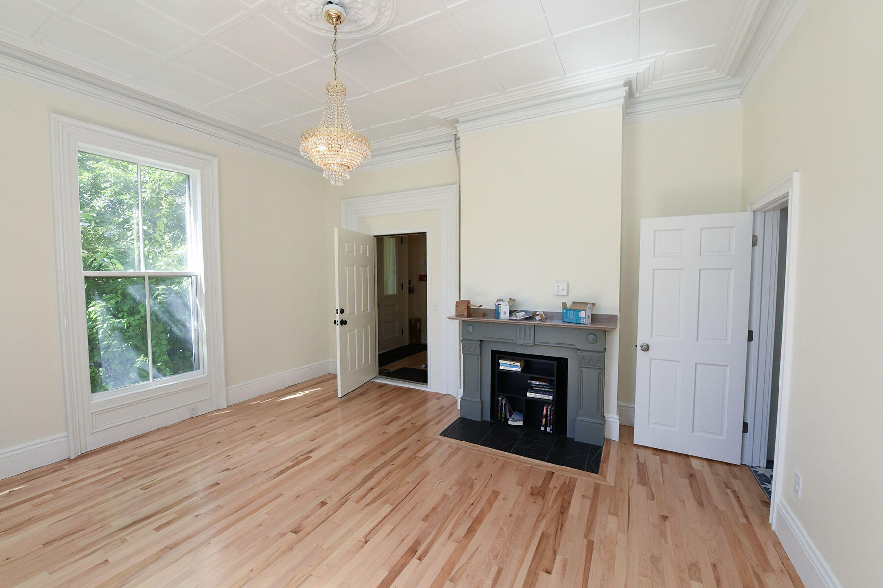 147 Pleasant Avenue, Unit 2 Portland, ME 04103 - Photo 4 of 21 Unit 2 LR 2