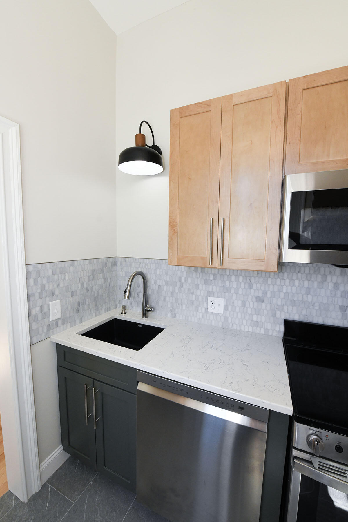147 Pleasant Avenue, Unit 2 Portland, ME 04103 - Photo 7 of 21 Unit 2 kitchen