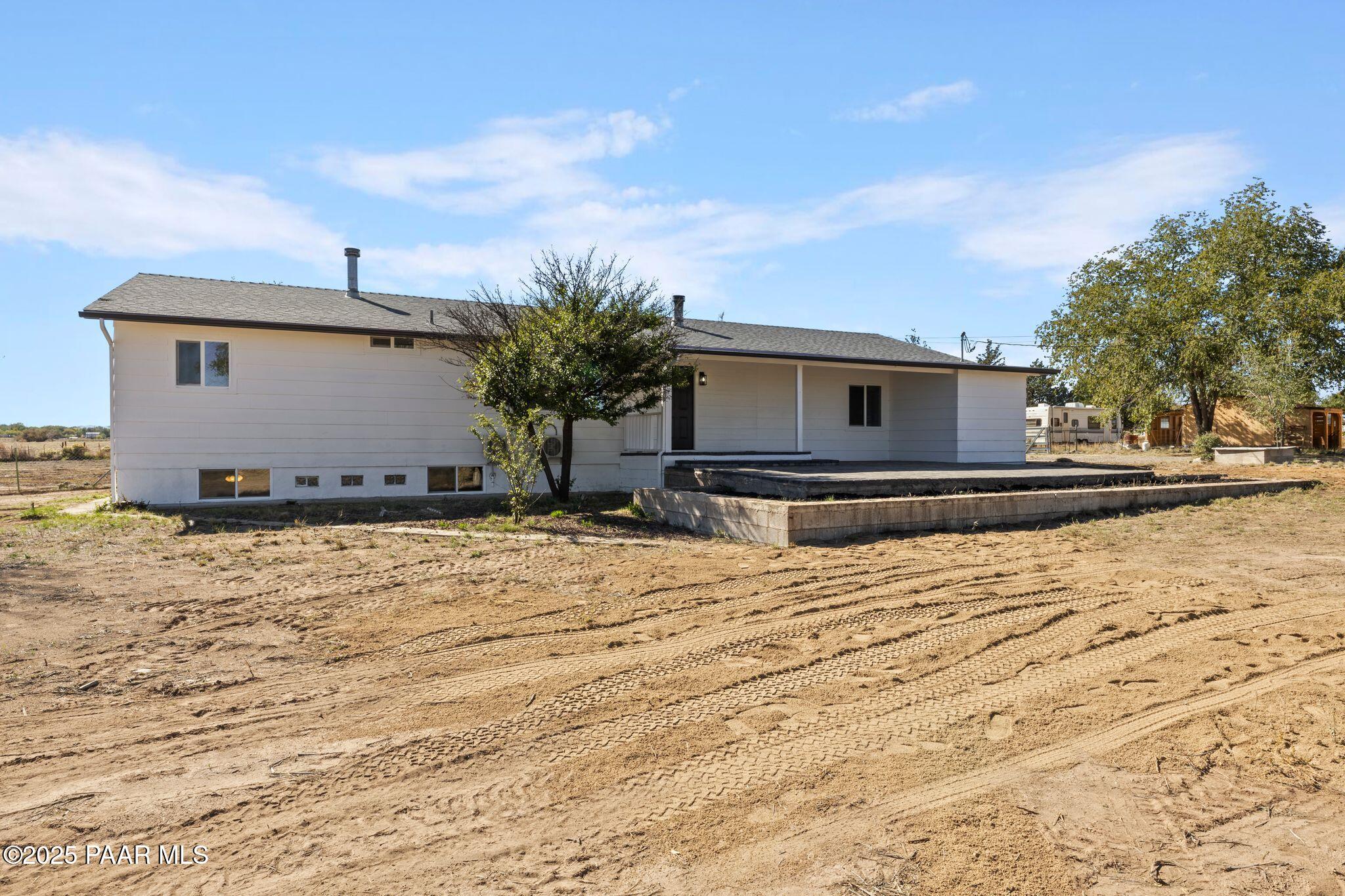 1885 East Perkinsville Road Chino Valley, AZ 86323 - Photo 2 of 54 Front Exterior