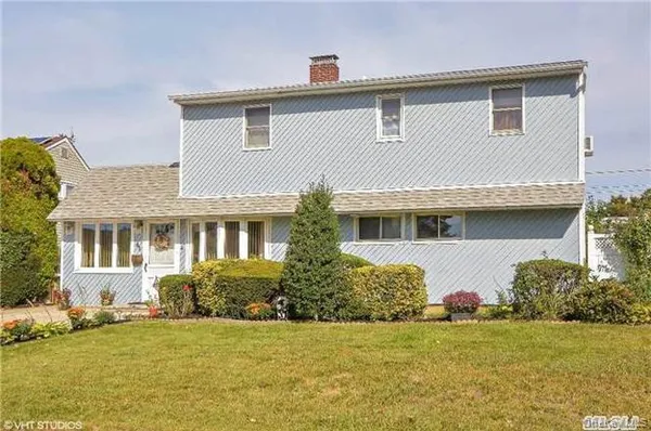 $5,000 | 51 Friendly, Hicksville, NY 11801