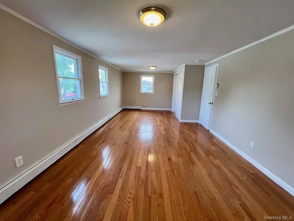 $5,000 | 51 Friendly, Hicksville, NY 11801