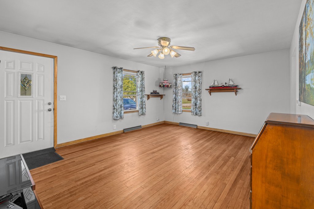 416 Payson Street Kewanee, IL 61443 - Photo 4 of 32