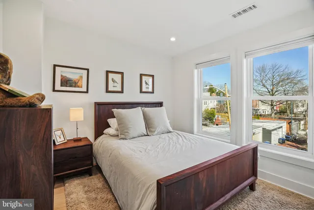 $1,475,000 | 1410 C Street Northeast, Washington, DC 20002