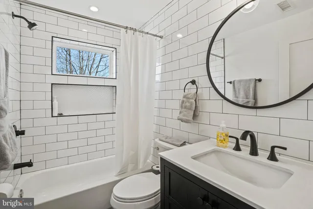 $1,475,000 | 1410 C Street Northeast, Washington, DC 20002