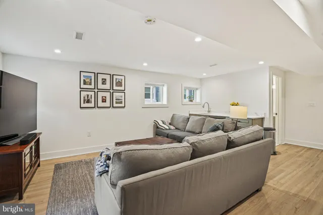 $1,475,000 | 1410 C Street Northeast, Washington, DC 20002