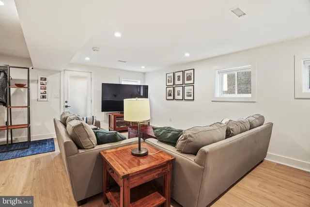 $1,475,000 | 1410 C Street Northeast, Washington, DC 20002