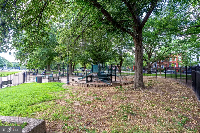 $1,475,000 | 1410 C Street Northeast, Washington, DC 20002