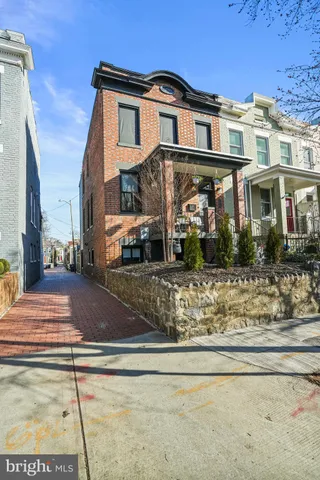$1,475,000 | 1410 C Street Northeast, Washington, DC 20002