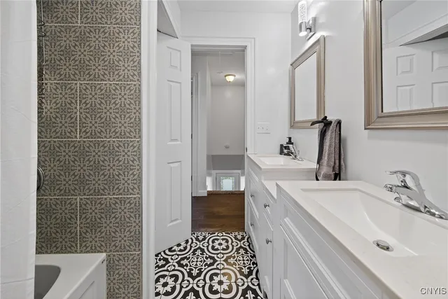 $294,900 | 105 Dakota Street, Syracuse, NY 13210