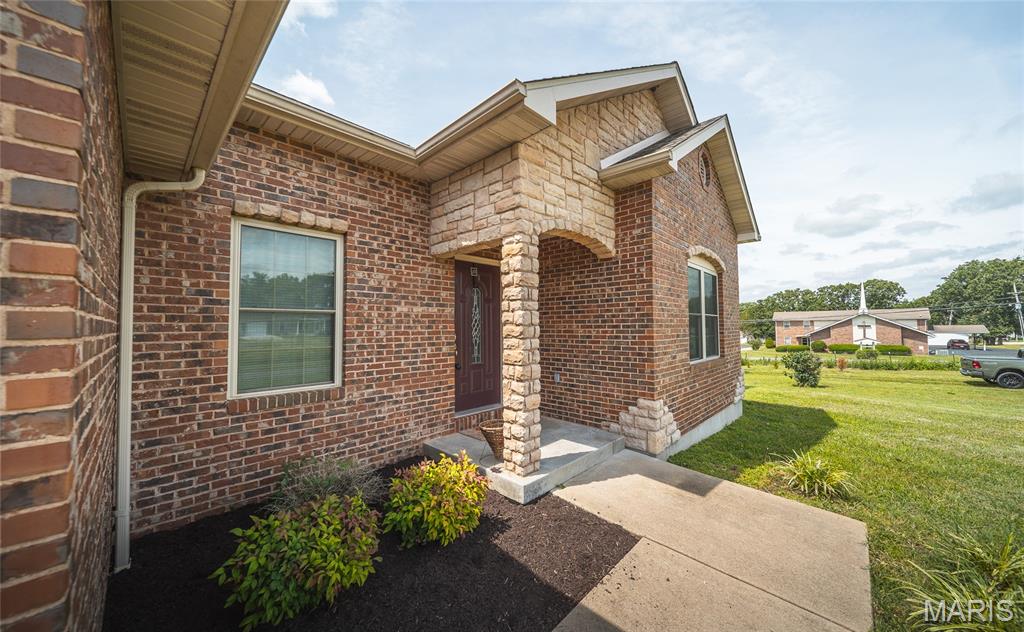 501 Fleenor Road Cuba, MO 65453 - Photo 2 of 37