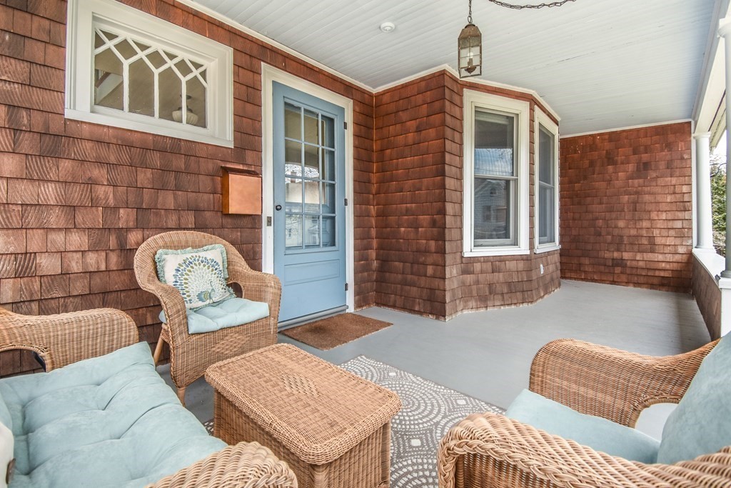 47 Farragut Road Swampscott, MA 01907 - Photo 3 of 29 Gallery Image 3