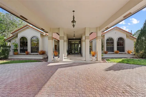 $2,250,000 | 18950 Southwest 59th Street, Southwest Ranches, FL 33332