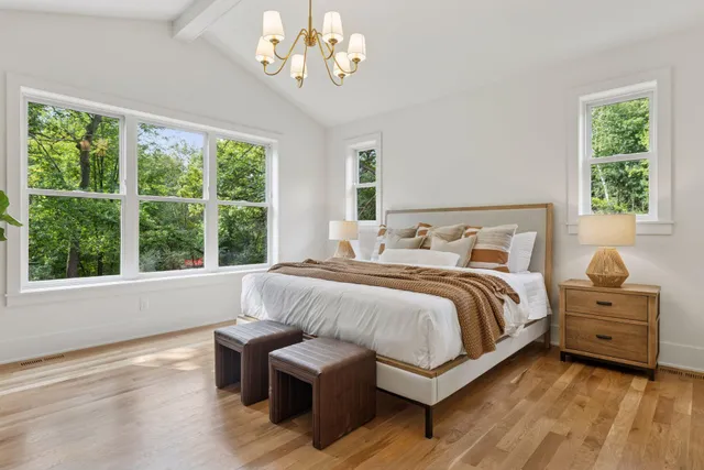 $1,769,000 | 804 Great Oaks Trail, Eagan, MN 55123