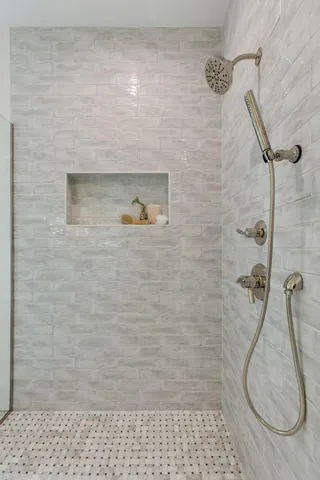 $1,769,000 | 804 Great Oaks Trail, Eagan, MN 55123