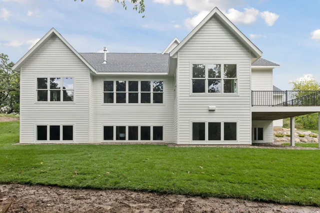 $1,769,000 | 804 Great Oaks Trail, Eagan, MN 55123