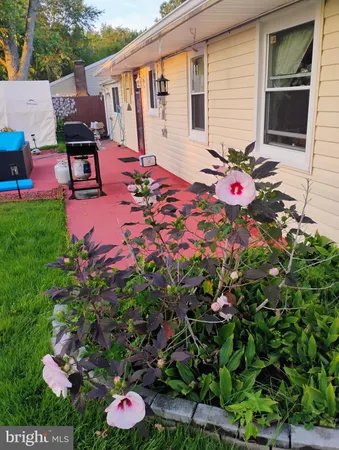 $349,999 | 252 North Dennis Drive, Clayton, NJ 08312