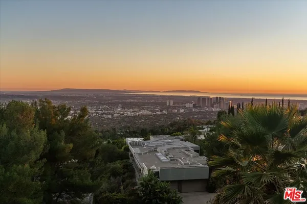 $39,995 | 1740 Carla Ridge, Beverly Hills, CA 90210