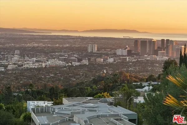 $39,995 | 1740 Carla Ridge, Beverly Hills, CA 90210