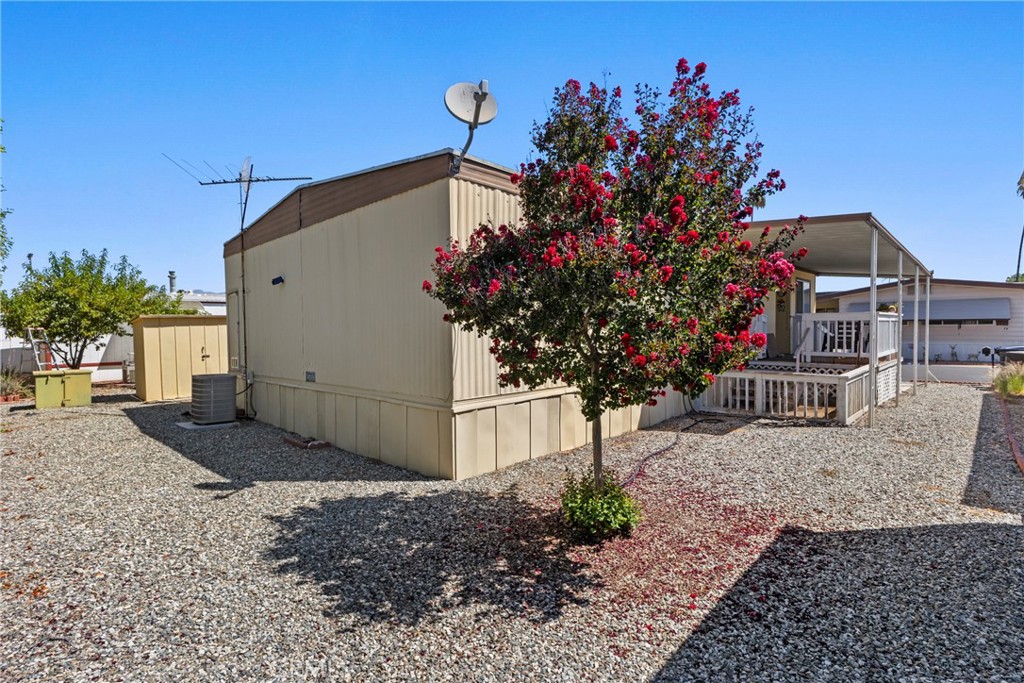 9391 California Avenue, Unit 122 Riverside, CA 92503 - Photo 26 of 31
