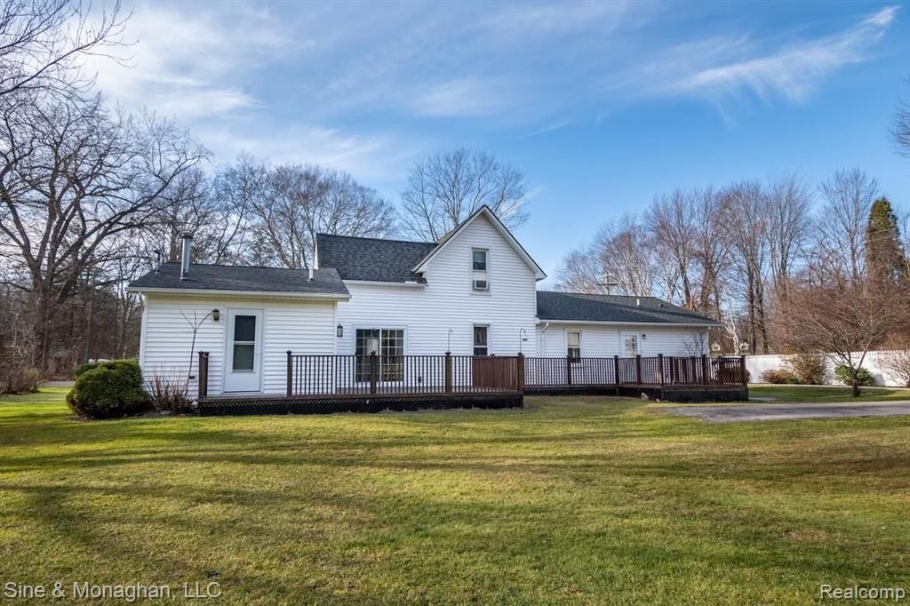 9103 Field Road Algonac, MI 48001 - Photo 7 of 74