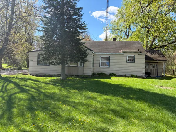 $359,000 | 2394 Yankee Street, Niles, MI 49120