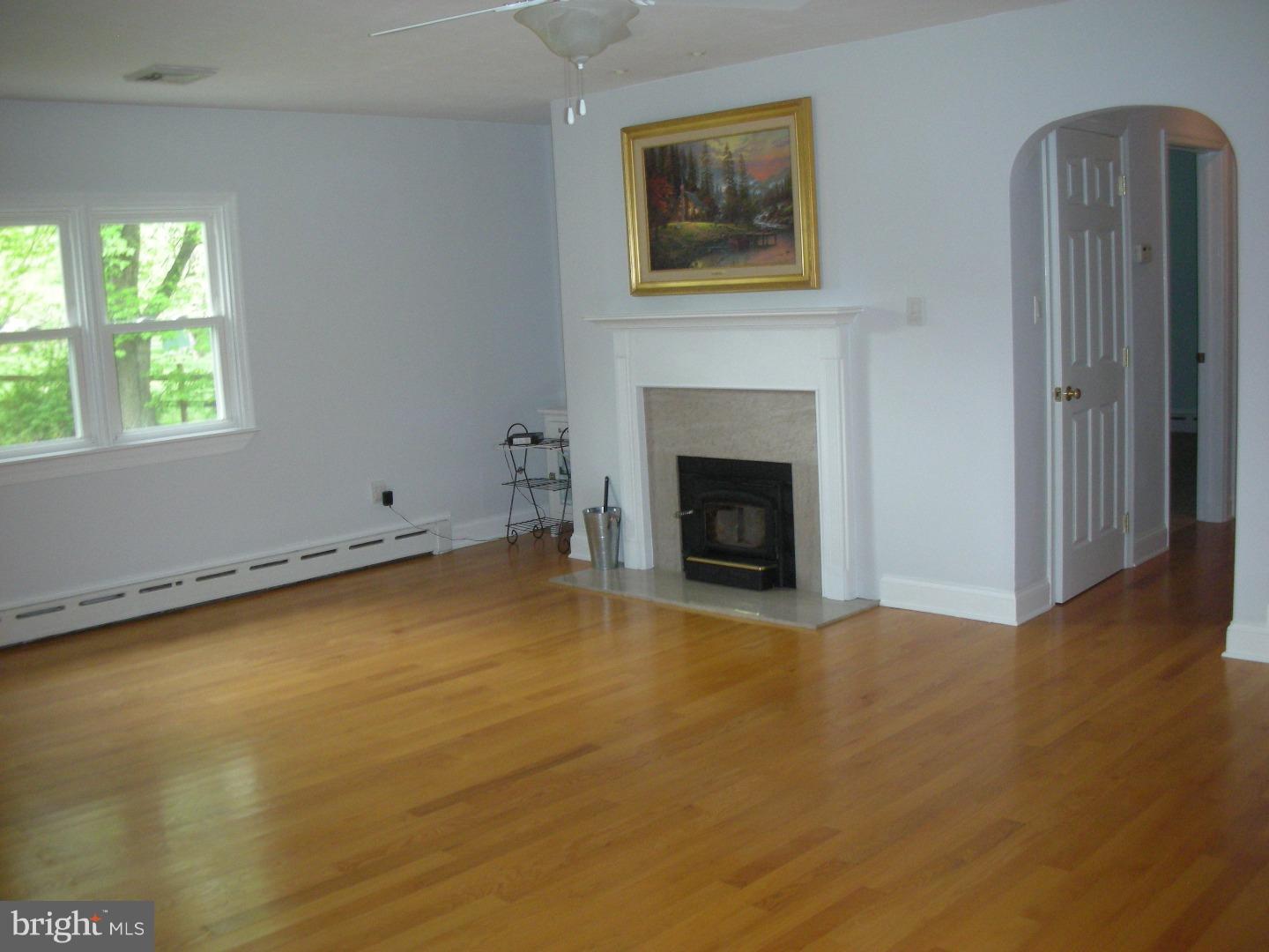 1228 Dell Road Norristown, PA 19403 - Photo 8 of 25 Gallery Image 8