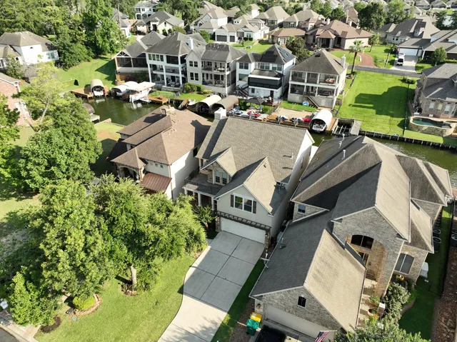a view of a lake with outdoor space