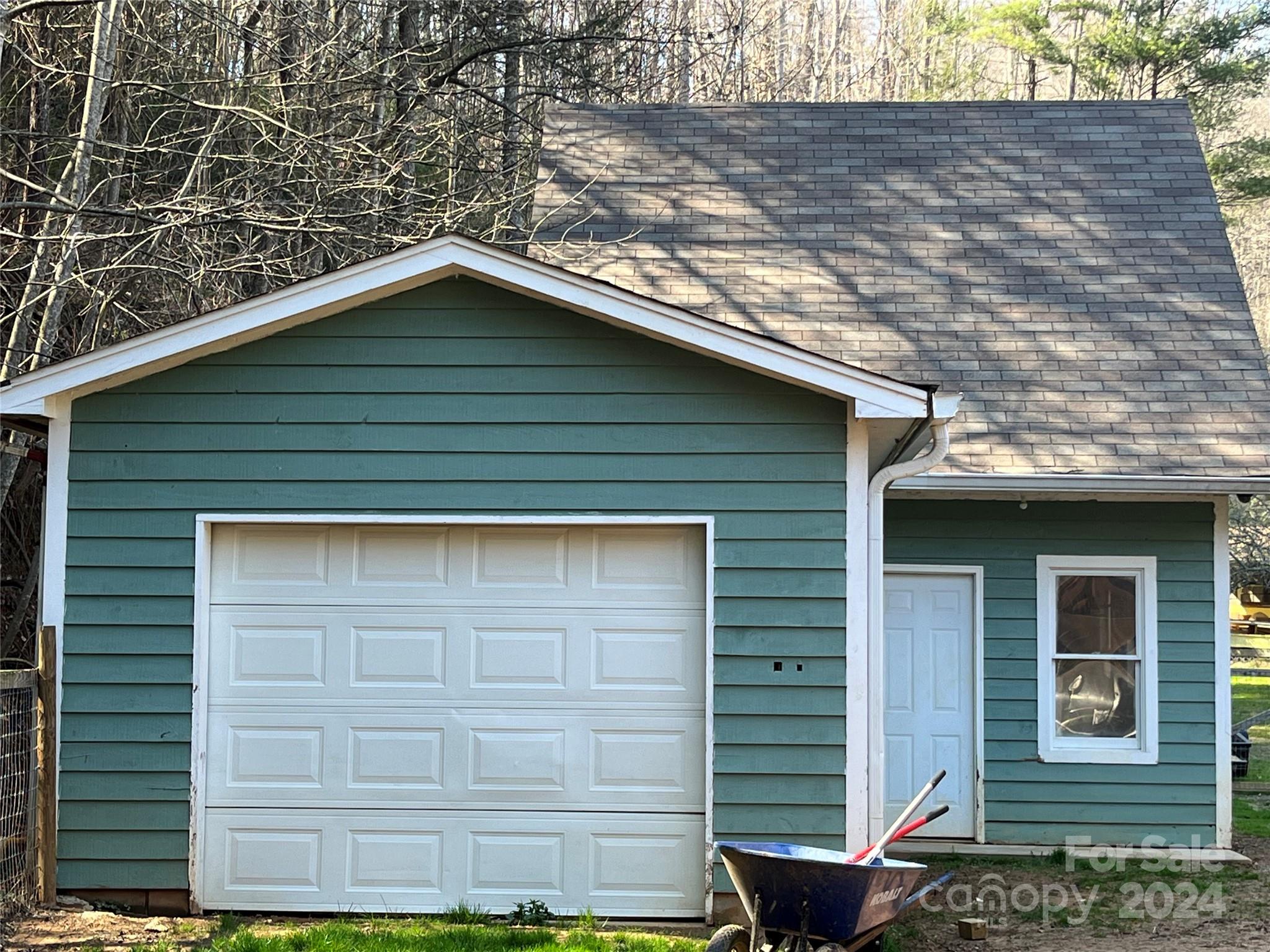 2624 Setzer Creek Road Lenoir, NC 28645 - Photo 5 of 35 Gallery Image 5