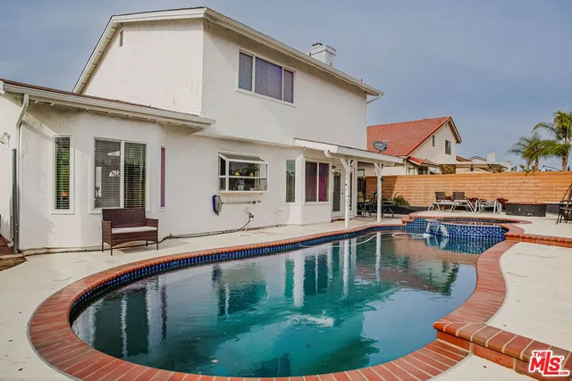 $725,000 | 31903 Vineyard Avenue, Temecula, CA 92591