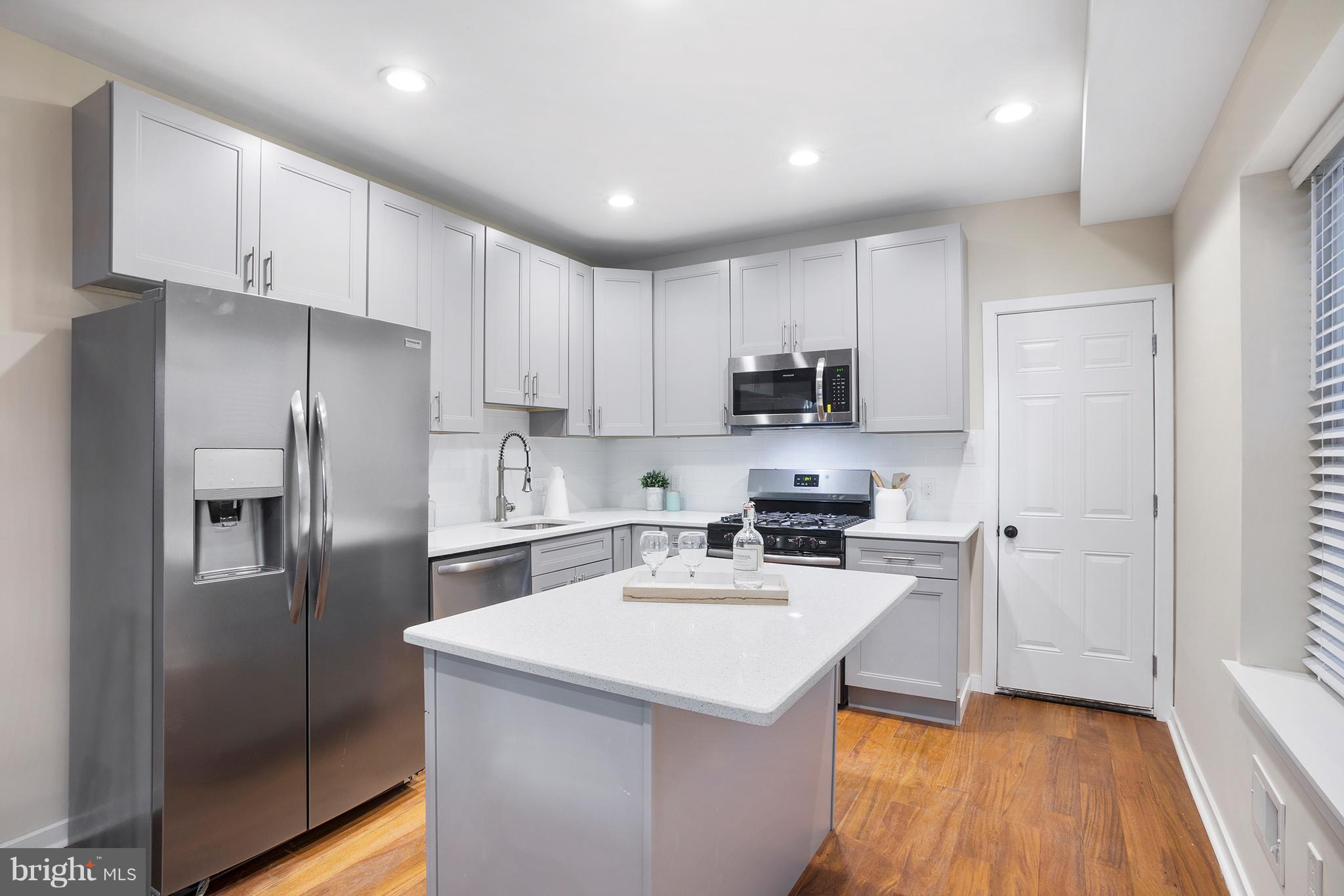 1818 Reed Street Philadelphia, PA 19146 - Photo 8 of 27